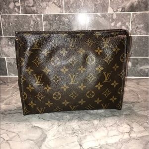 Louis Vuitton Pouch 26